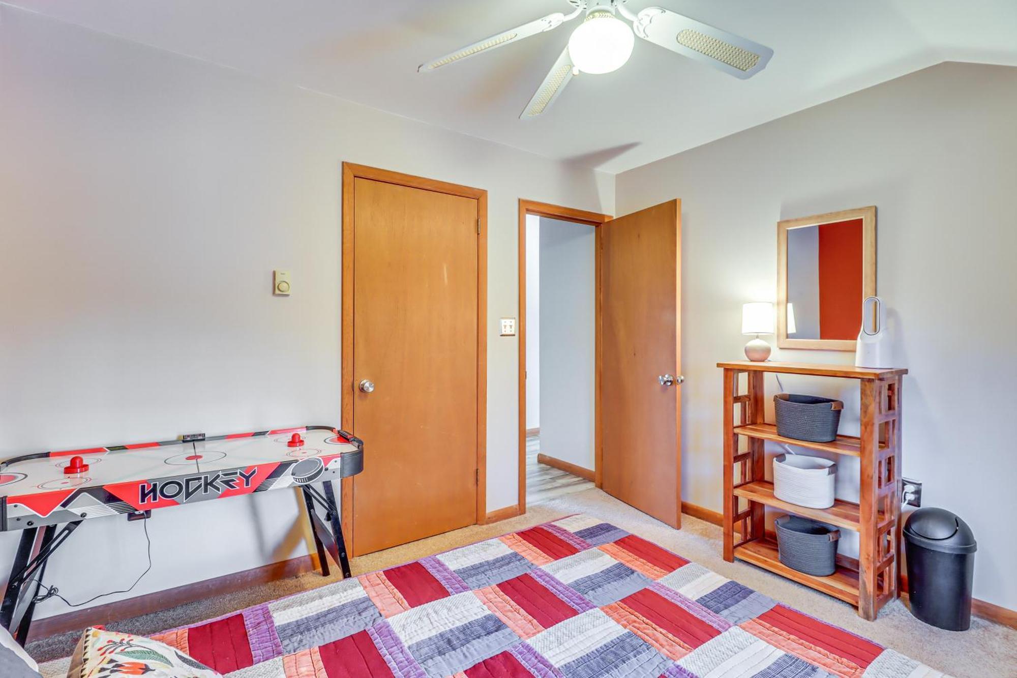 Poconos Home With Private Spa And Fire Pit Long Pond Dış mekan fotoğraf