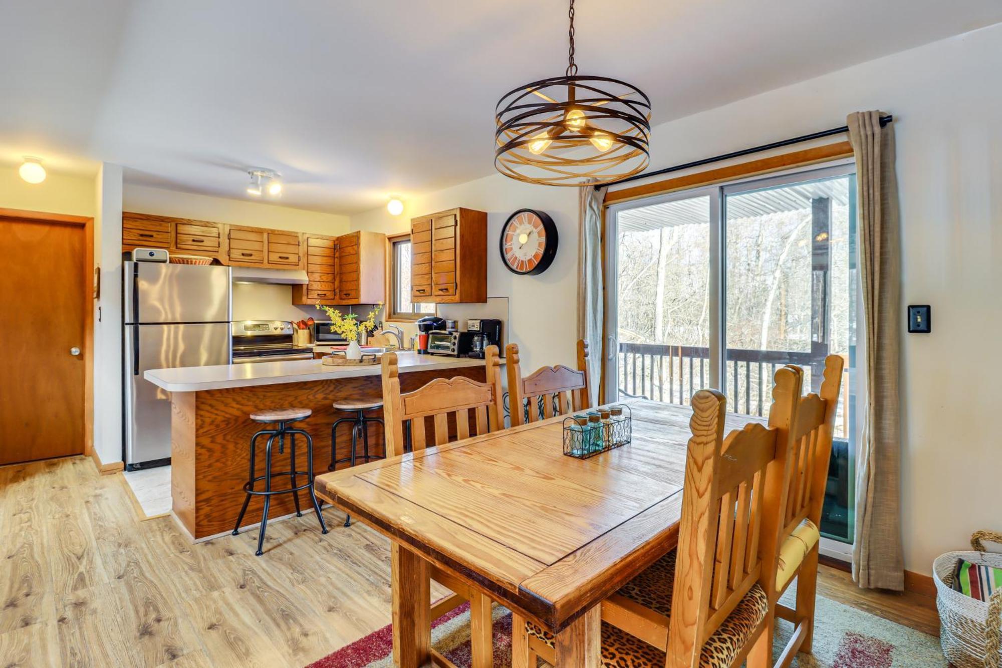 Poconos Home With Private Spa And Fire Pit Long Pond Dış mekan fotoğraf